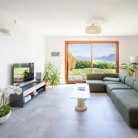 Relaxing Oasis With Private Pool & View Feriehus